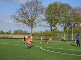 Trainingsavond S.K.N.W.K. JO7-1, JO11-1JM en JO12-1JM van maandag 8 april 2024 (57/79)